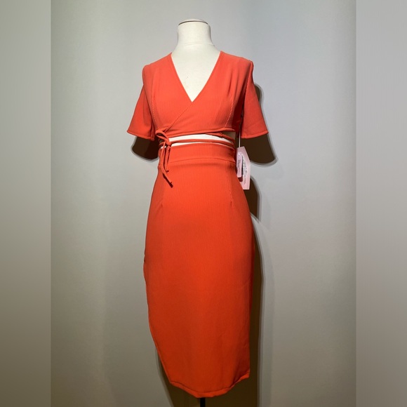 TIFFANYSLABEL ORANGE TIE UP TOP AND SKIRT SET W/ SIDE SLIT ON RIGHT SIDE - Picture 6 of 8
